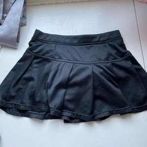 Girls black tennis skort size S (7)